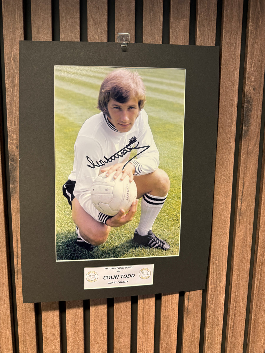 COLIN TODD - SIGNERT BILDE MED EKTEHETSBEVIS/COA