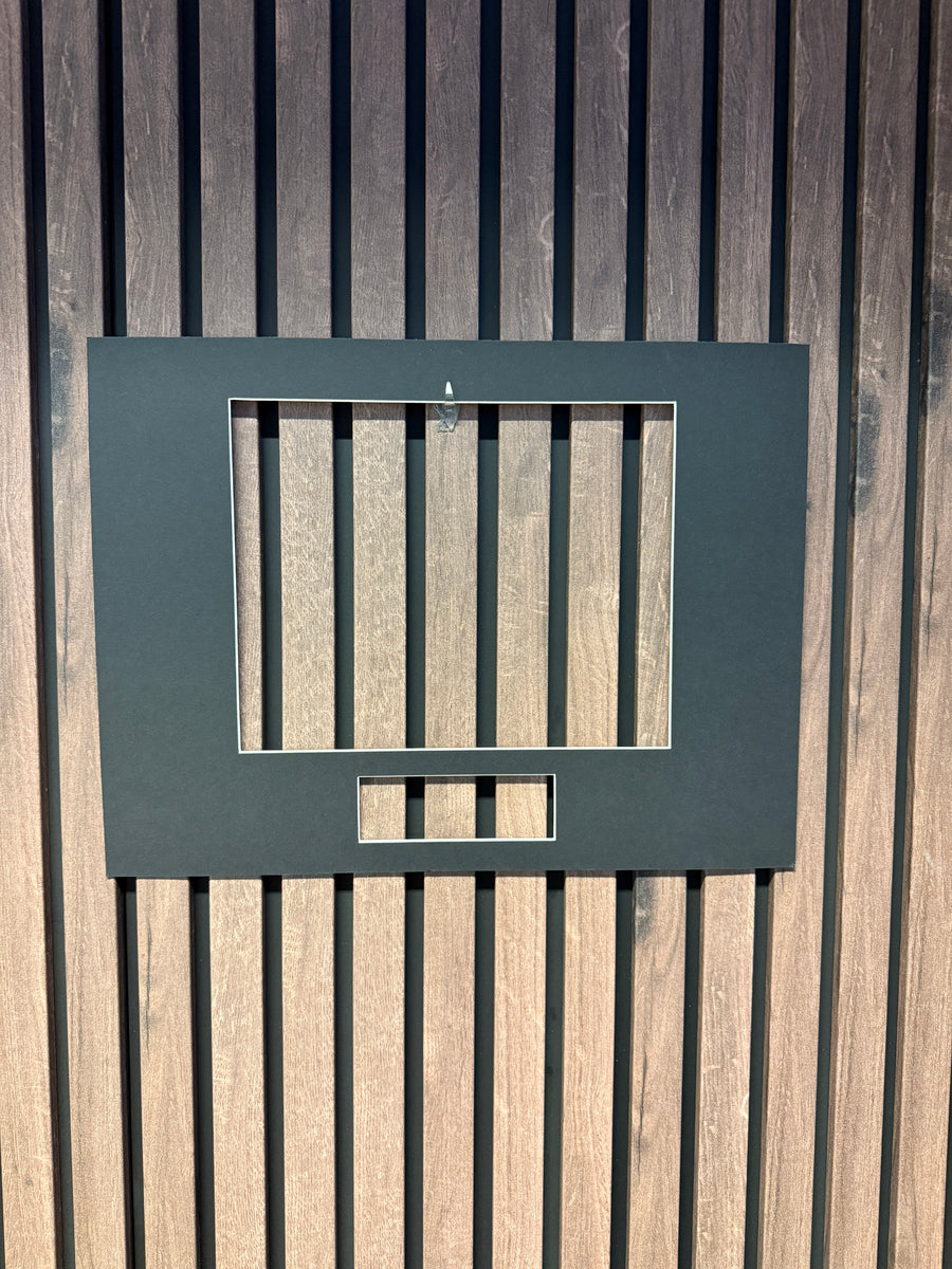 0. TOMT PASSPARTOUT - LIGGENDE - MED ØNSKET TEKST