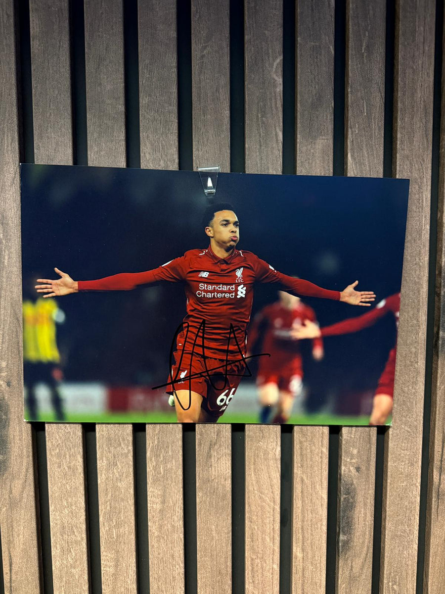 LIVERPOOL - TRENT ALEXANDER-ARNOLD - SIGNERT BILDE MED EKTEHETSBEVIS/COA