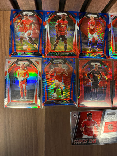 MANCHESTER UNITED - "SUPERLOT" - PANINI PRIZM 2020/21 - 1 LAGSETT & 20 PARALLELLER/INSERTS