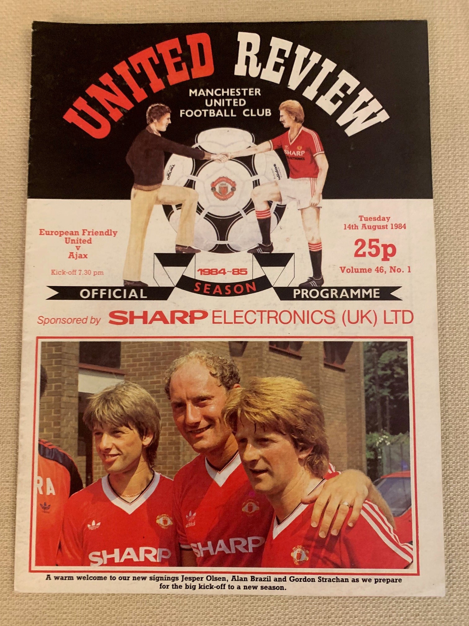 1984-14.08 - MANCHESTER UNITED VS AJAX - FRIENDLY