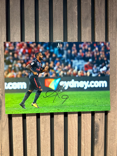 ARSENAL - ALEXANDRE LACAZETTE - SIGNERT BILDE MED EKTEHETSBEVIS/COA
