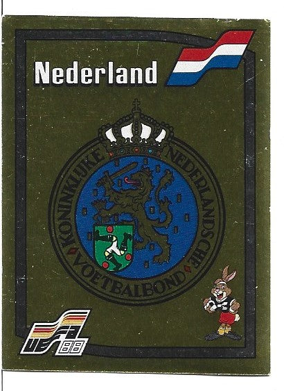 212. NEDERLAND - COUNTRY EMBLEM - GOLD METAL