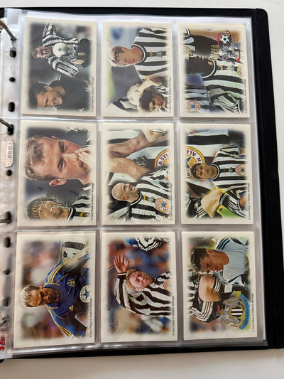 000. NEWCASTLE UNITED - FUTERA FANS SELECTION 1999 - KOMPLETT SETT + 9 CUTTING EDGE EMBOSED