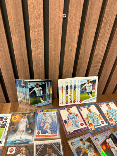 ARGENTINA - "SUPER-LOT" - DONRUSS ROAD TO QATAR - LAGSETT, PARALLELLER, INSERTS & NUMMERERT