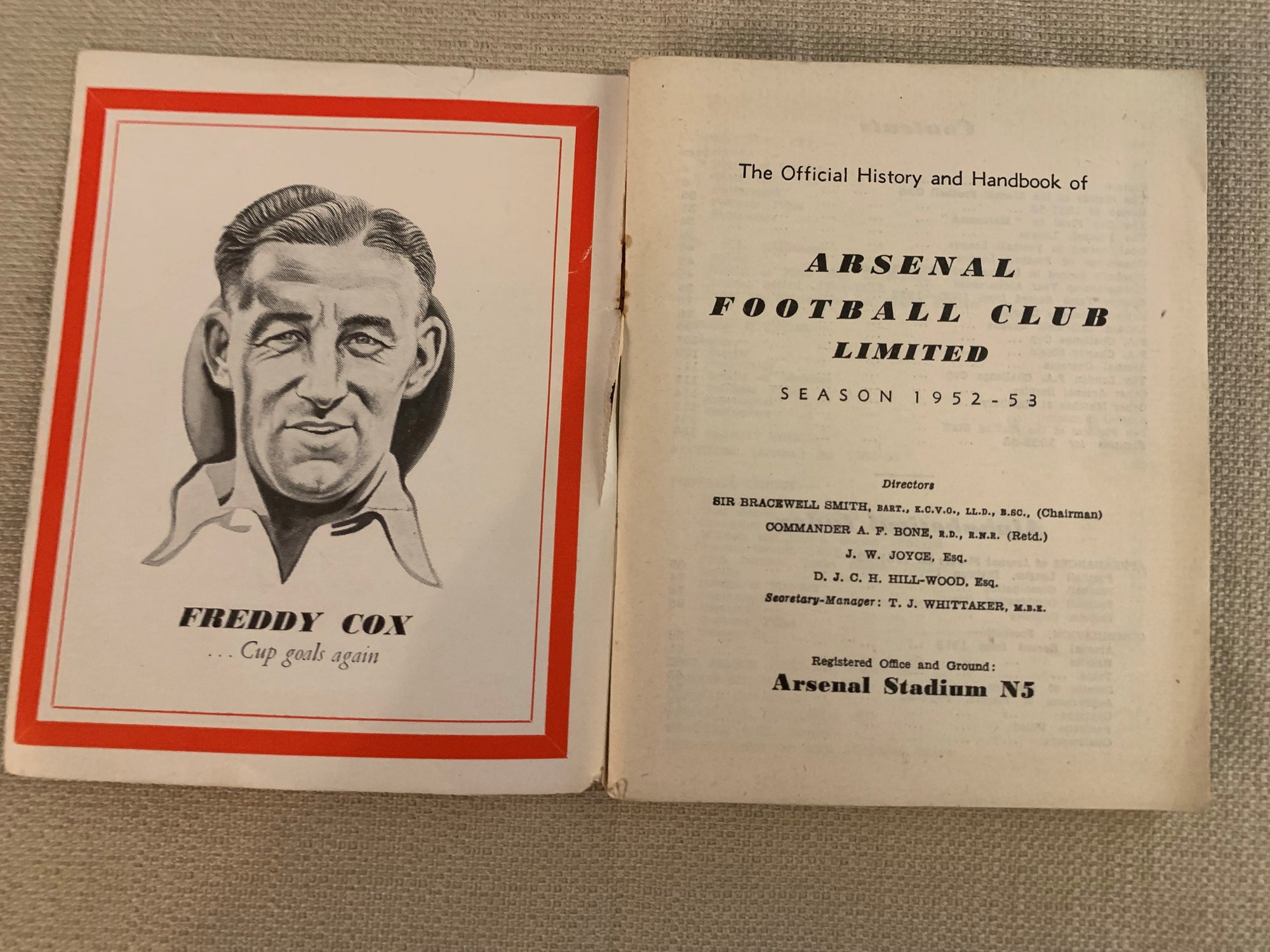 ARSENAL - 1952/53 - ARSENAL OFFICIAL HANDBOOK SEASON 1952/53