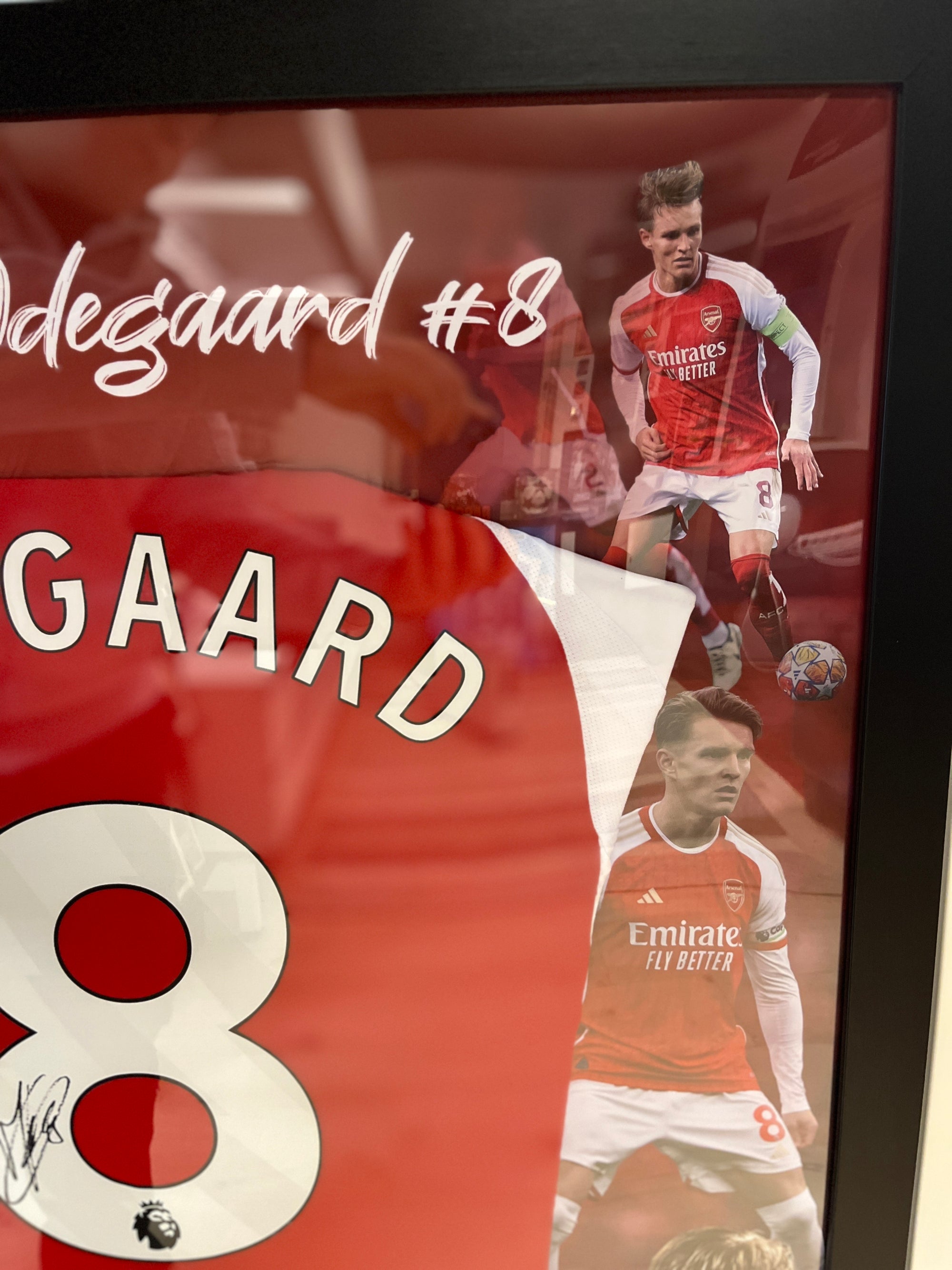 MARTIN ØDEGAARD - FERDIG INNRAMMET DRAKT "ART-FRAME" MED EKTEHETSBEVIS/COA