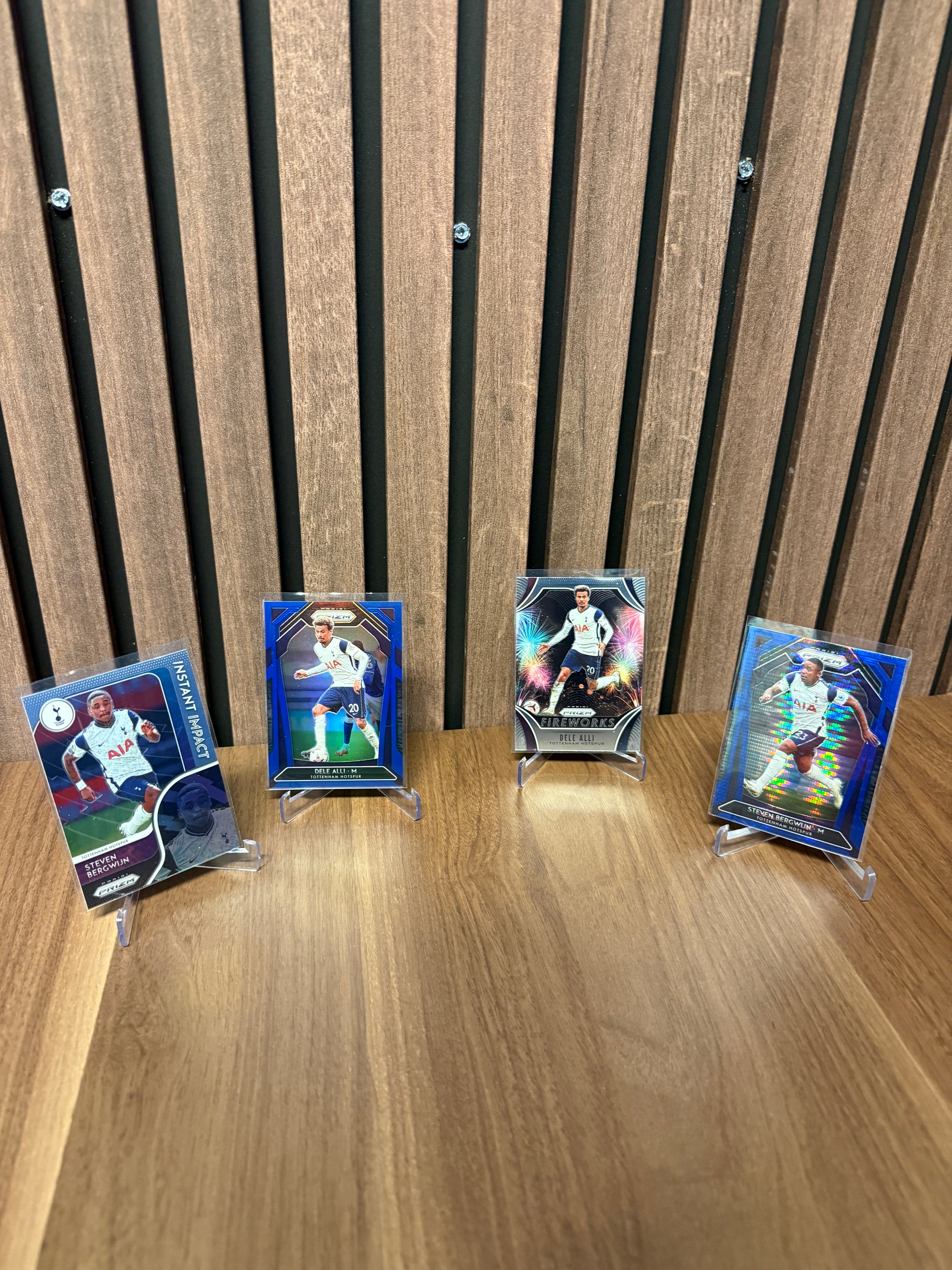 TOTTENHAM HOTSPUR - "MINILOT" - 4 KORT FRA PRIZM 2020/21 - NUMMERERT, PARALLELL & INSERT