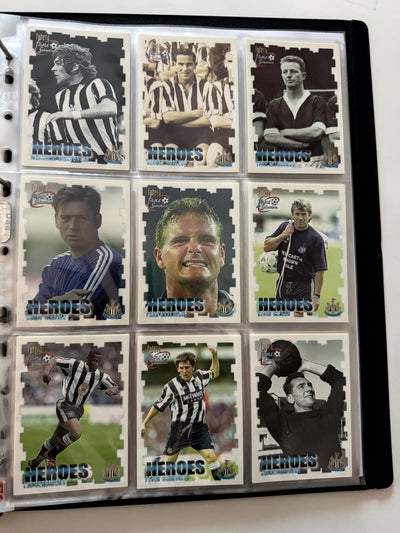 000. NEWCASTLE UNITED - FUTERA FANS SELECTION 1999 - KOMPLETT SETT + 9 CUTTING EDGE EMBOSED