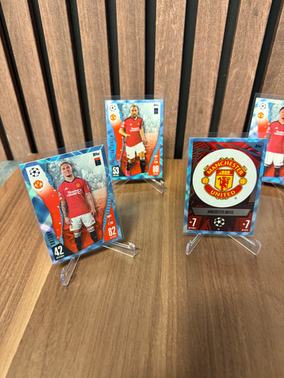 MANCHESTER UNITED - LOT - TOPPS MATCH ATTAX CRYSTAL