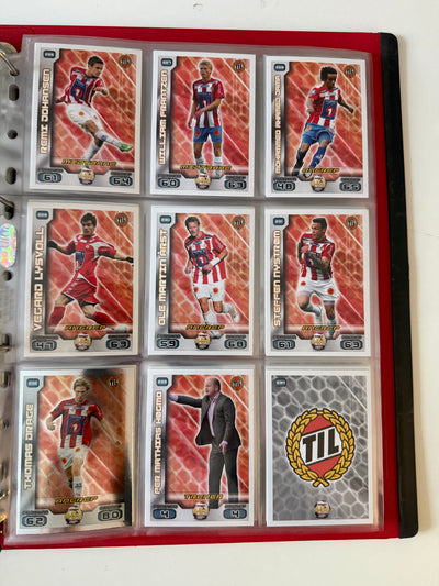 TIPPELIGAEN 2012 - KOMPLETT SERIE - BASE, TRENER, BADGE, INSERTS, PREMIEKORT & EN UÅPNET PAKKE