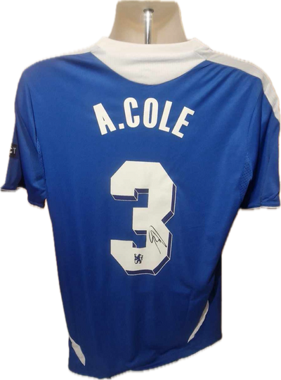 ASHLEY COLE - SIGNERT DRAKT MED EKTEHETSBEVIS/COA