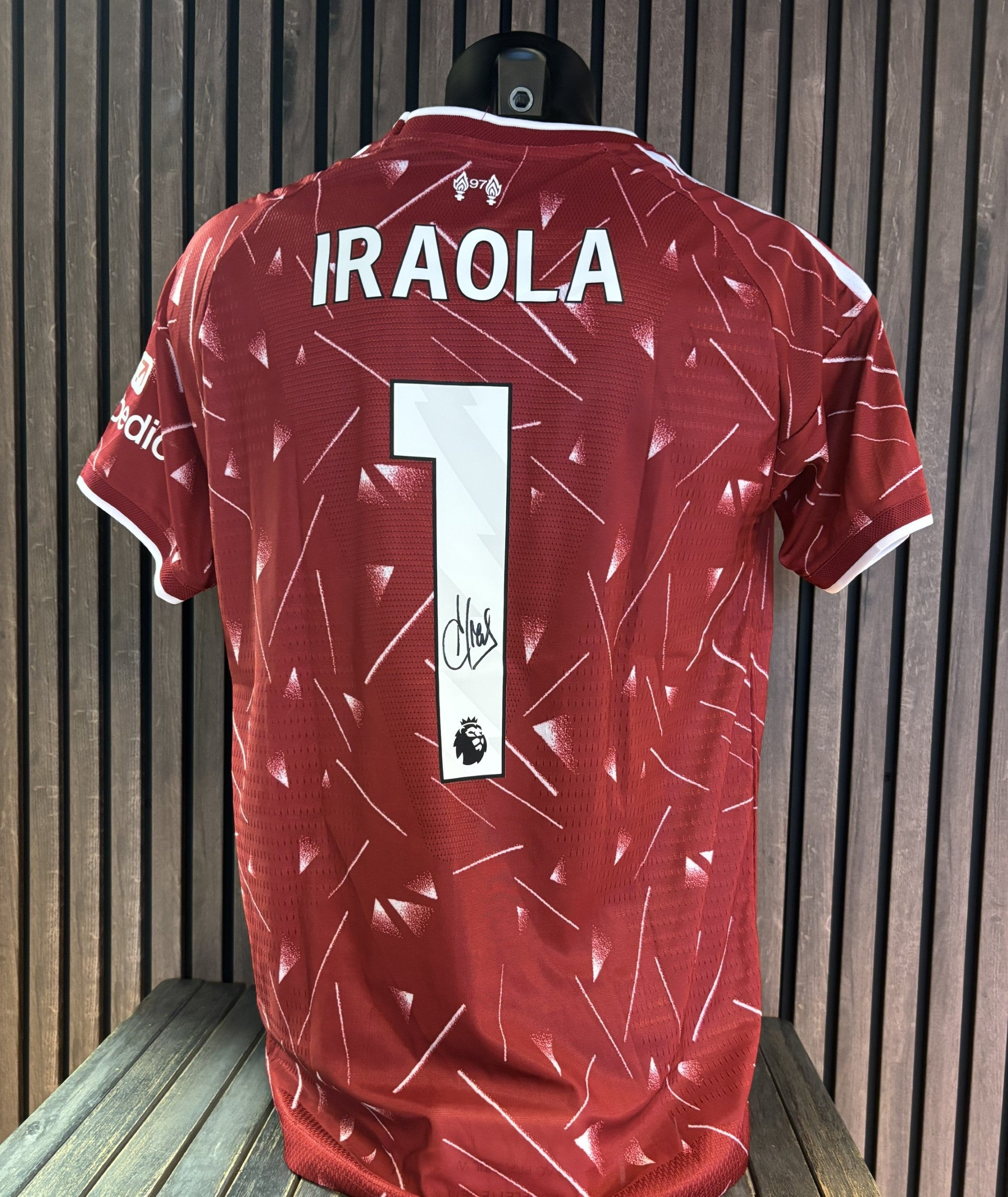 ANDONI IRAOLA - SIGNERT DRAKT MED EKTEHETSBEVIS/COA