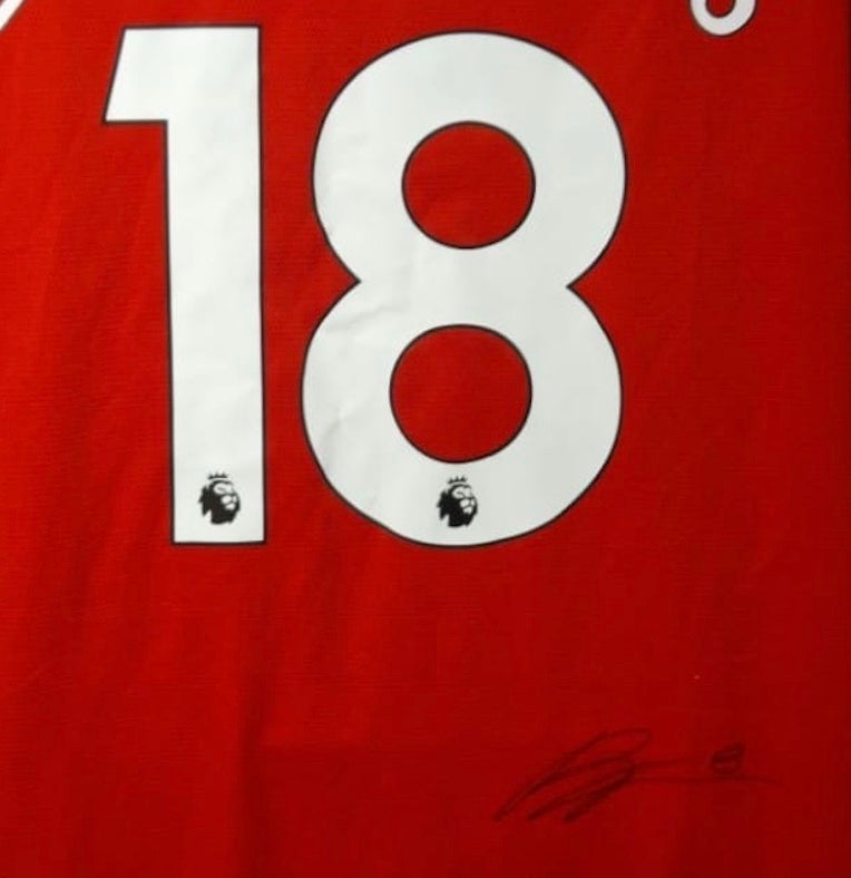 BRUNO FERNANDES - SIGNERT DRAKT MED EKTEHETSBEVIS/COA