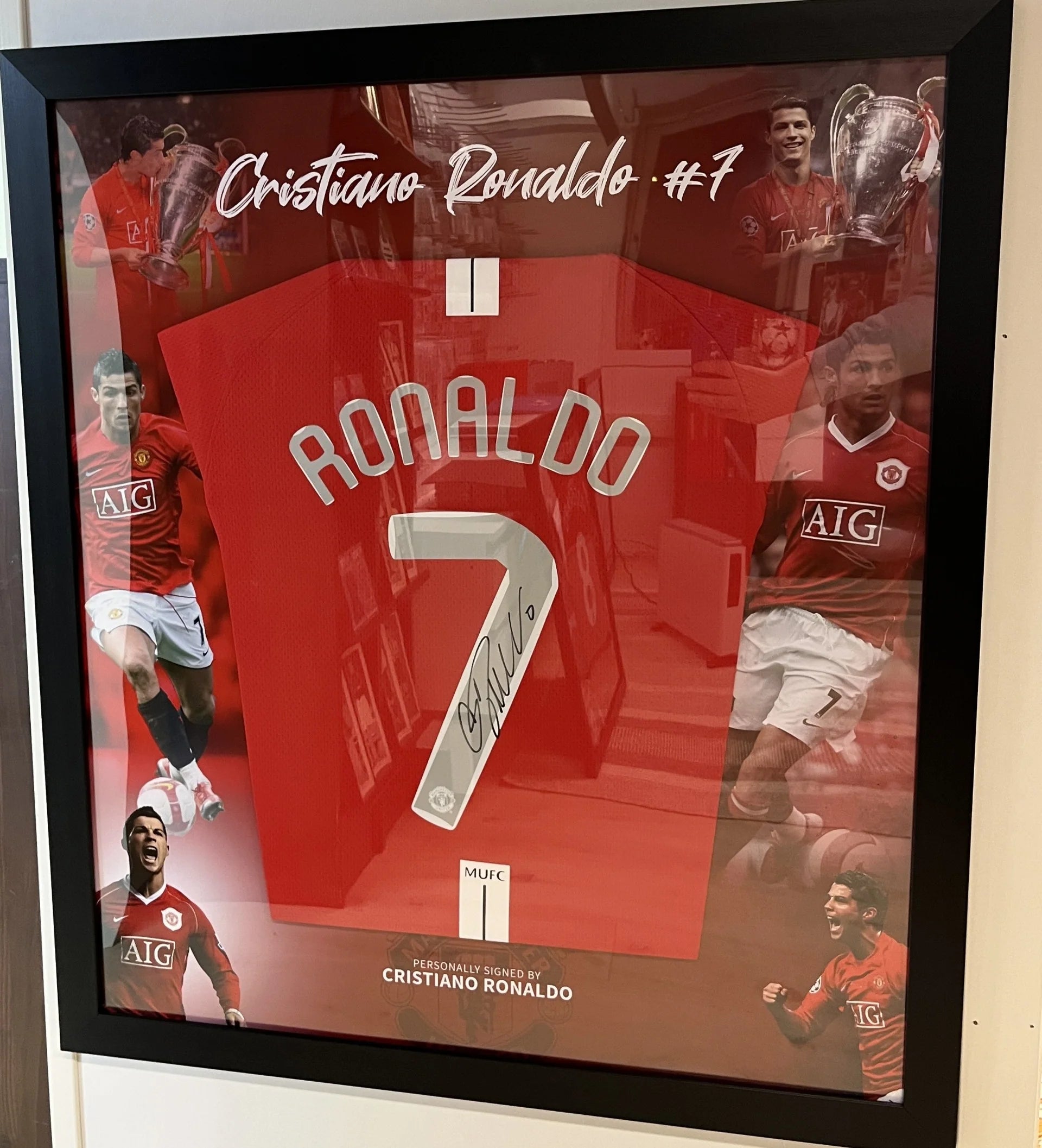 CRISTIANO RONALDO - SIGNERT DRAKT MED EKTEHETSBEVIS/COA