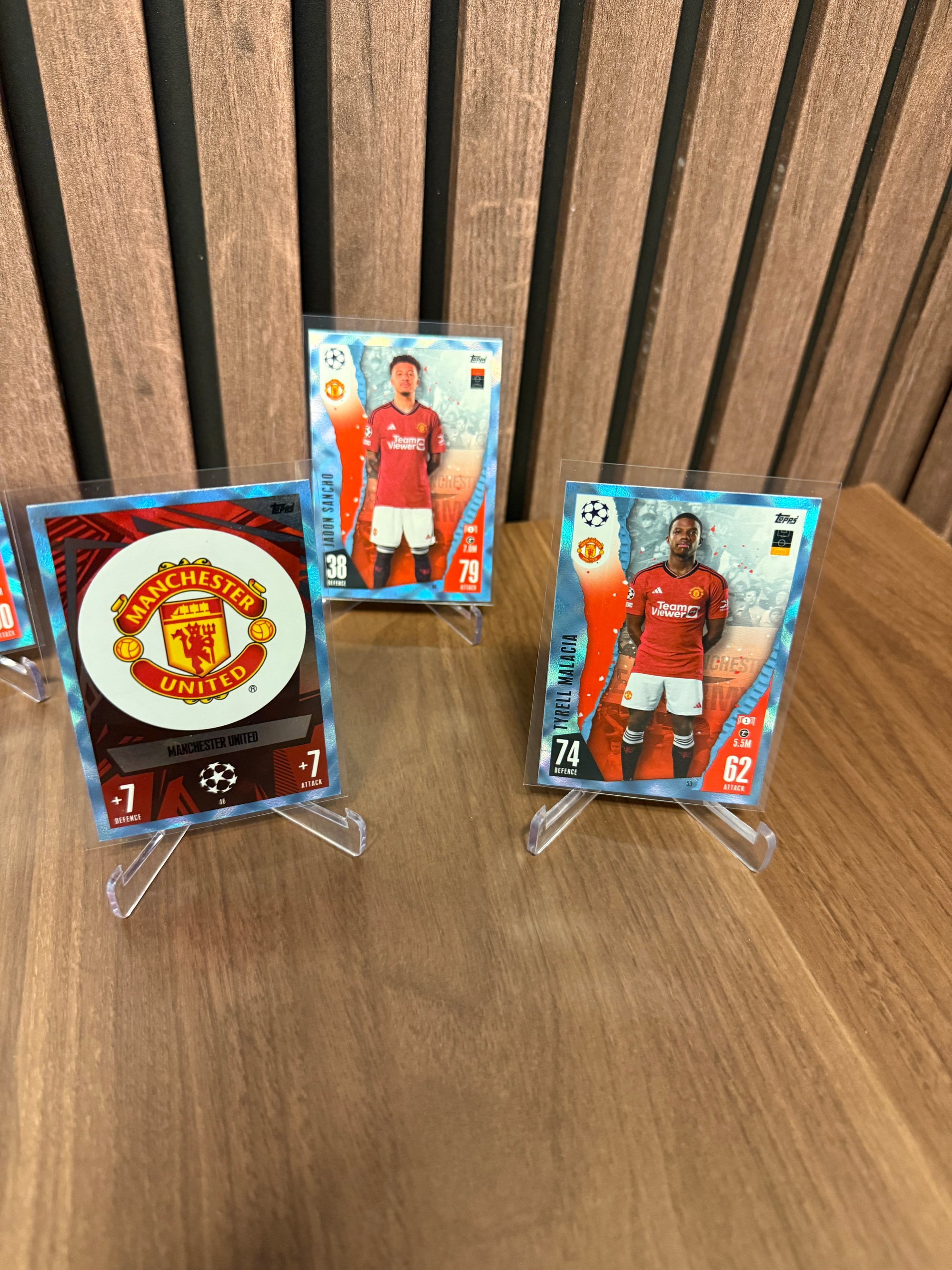 MANCHESTER UNITED - LOT - TOPPS MATCH ATTAX CRYSTAL