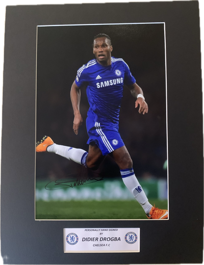 DIDIER DROGBA - SIGNERT BILDE MED EKTEHETSBEVIS/COA