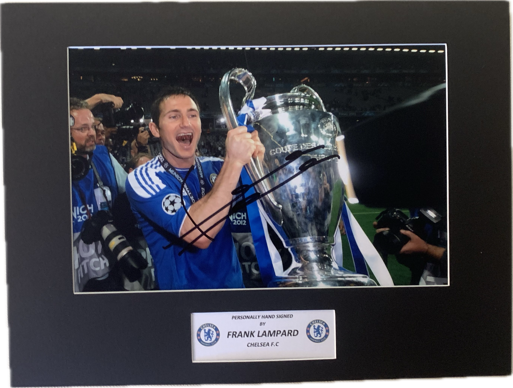 FRANK LAMPARD - SIGNERT BILDE MED EKTEHETSBEVIS/COA