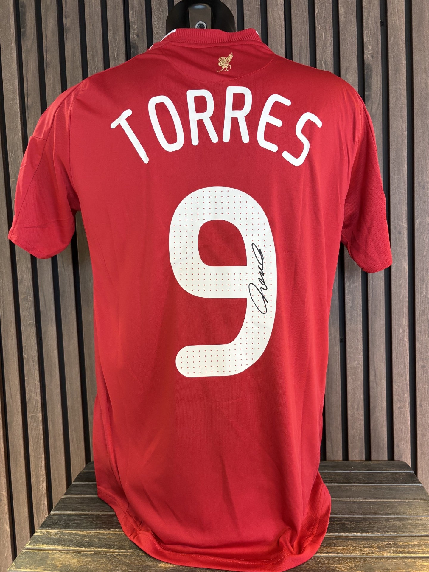 FERNANDO TORRES - SIGNERT DRAKT MED EKTEHETSBEVIS/COA