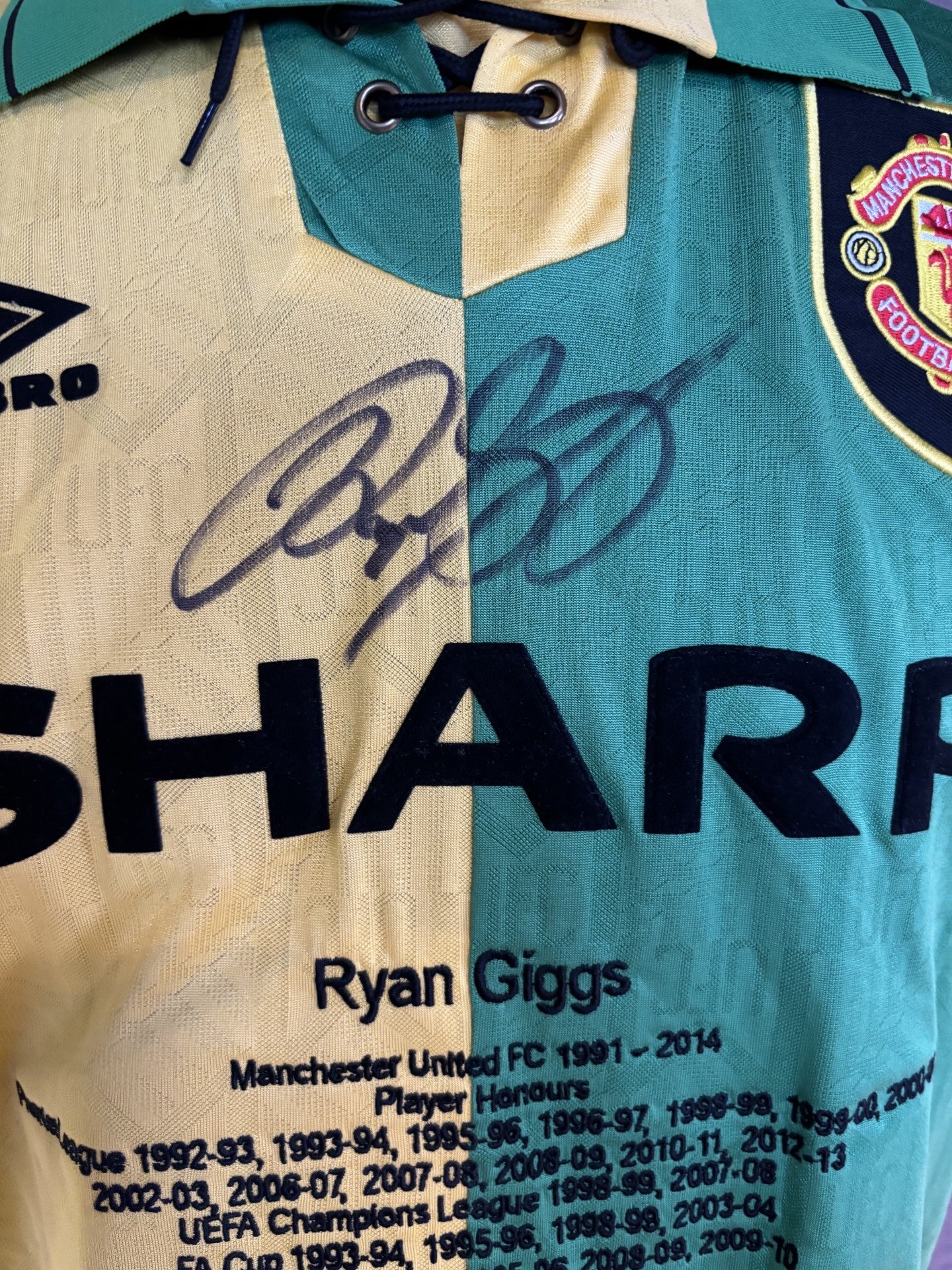 RYAN GIGGS -HONOURS SHIRT - SIGNERT DRAKT MED EKTEHETSBEVIS/COA
