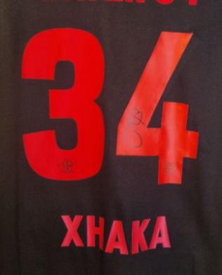 GRANITE XHAKA - SIGNERT DRAKT MED EKTEHETSBEVIS/COA