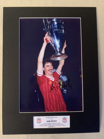 IAN RUSH - SIGNERT BILDE MED EKTEHETSBEVIS/COA