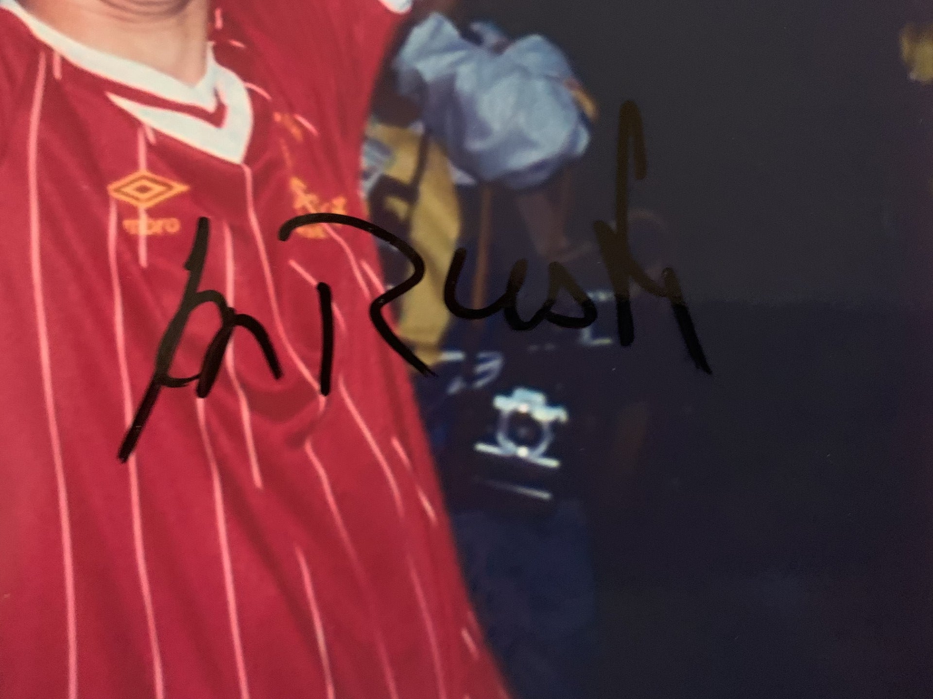 IAN RUSH - SIGNERT BILDE MED EKTEHETSBEVIS/COA