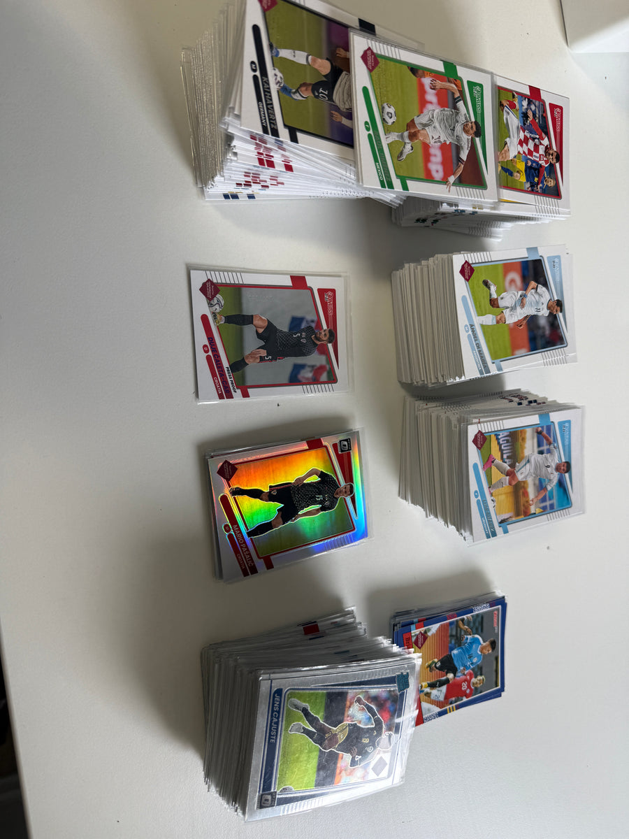 000. PANINI DONRUSS ROAD TO QATAR 2022 - LOT