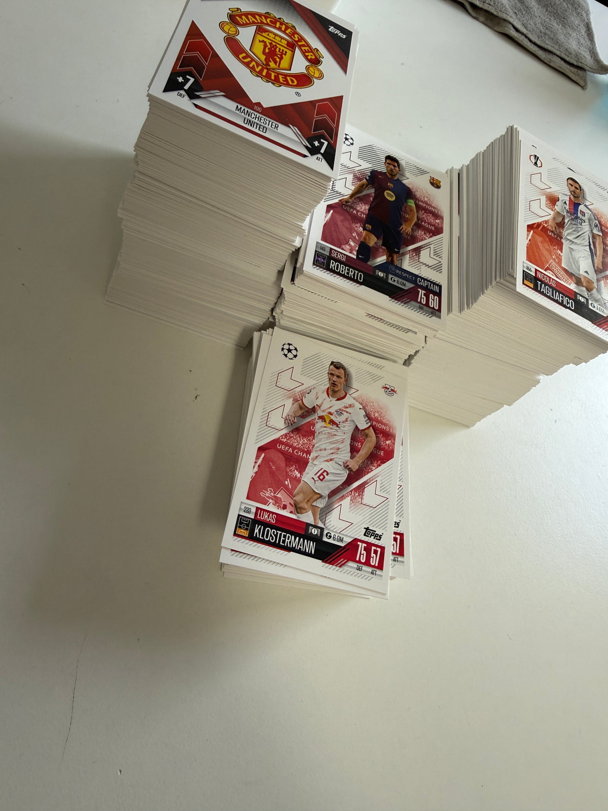 000. TOPPS MATCH ATTAX CHAMPIONS LEAGUE 2024/25 - LOT