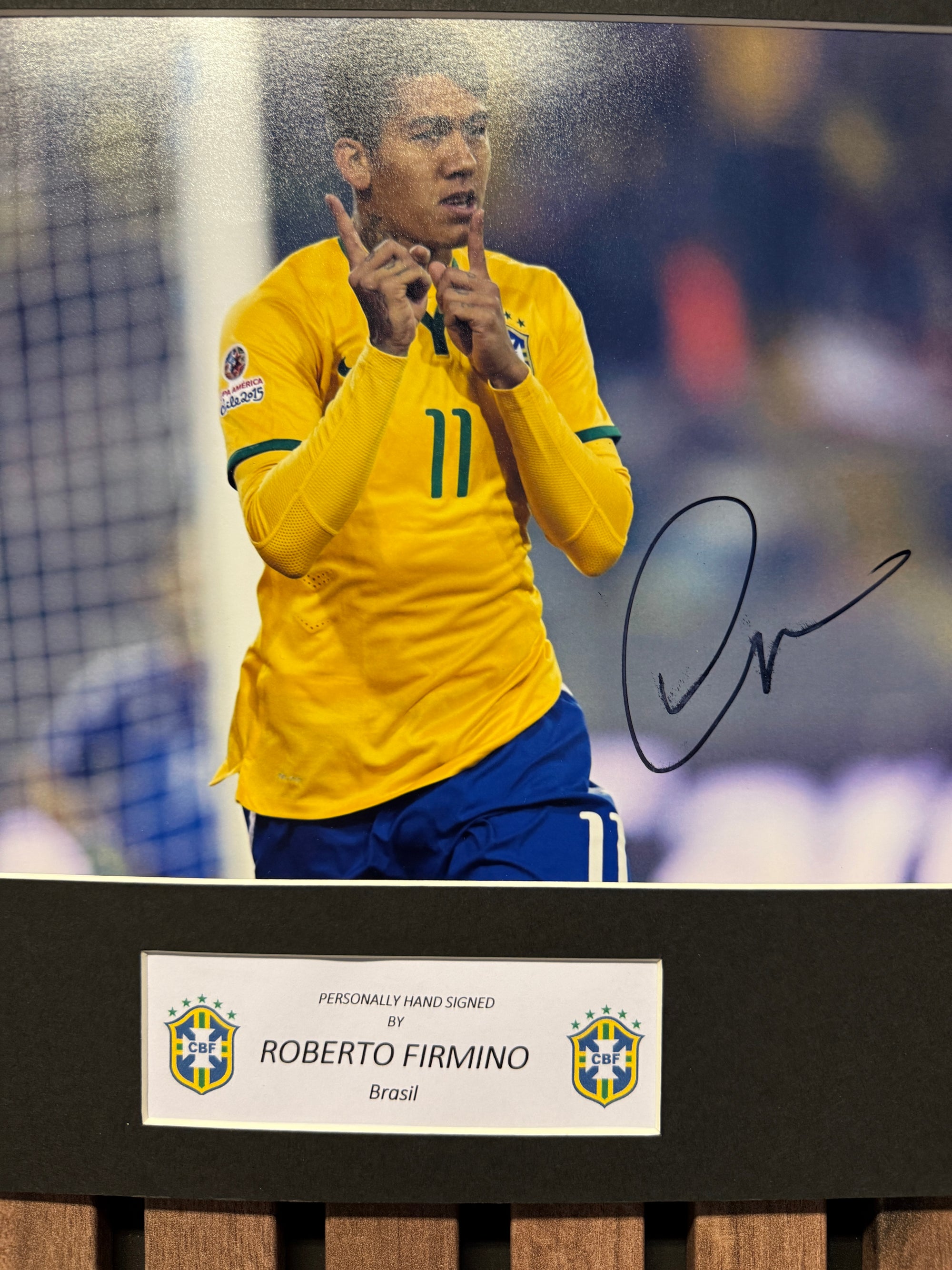 ROBERTO FIRMINO - SIGNERT BILDE MED EKTEHETSBEVIS/COA