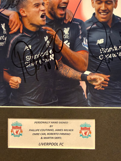 ROBERTO FIRMINO, PHILLIPE COUTINHO, JAMES MILNER, EMRE CAN & MARTIN SKRTL - "MULTISIGNERT" BILDE MED EKTEHETSBEVIS/COA