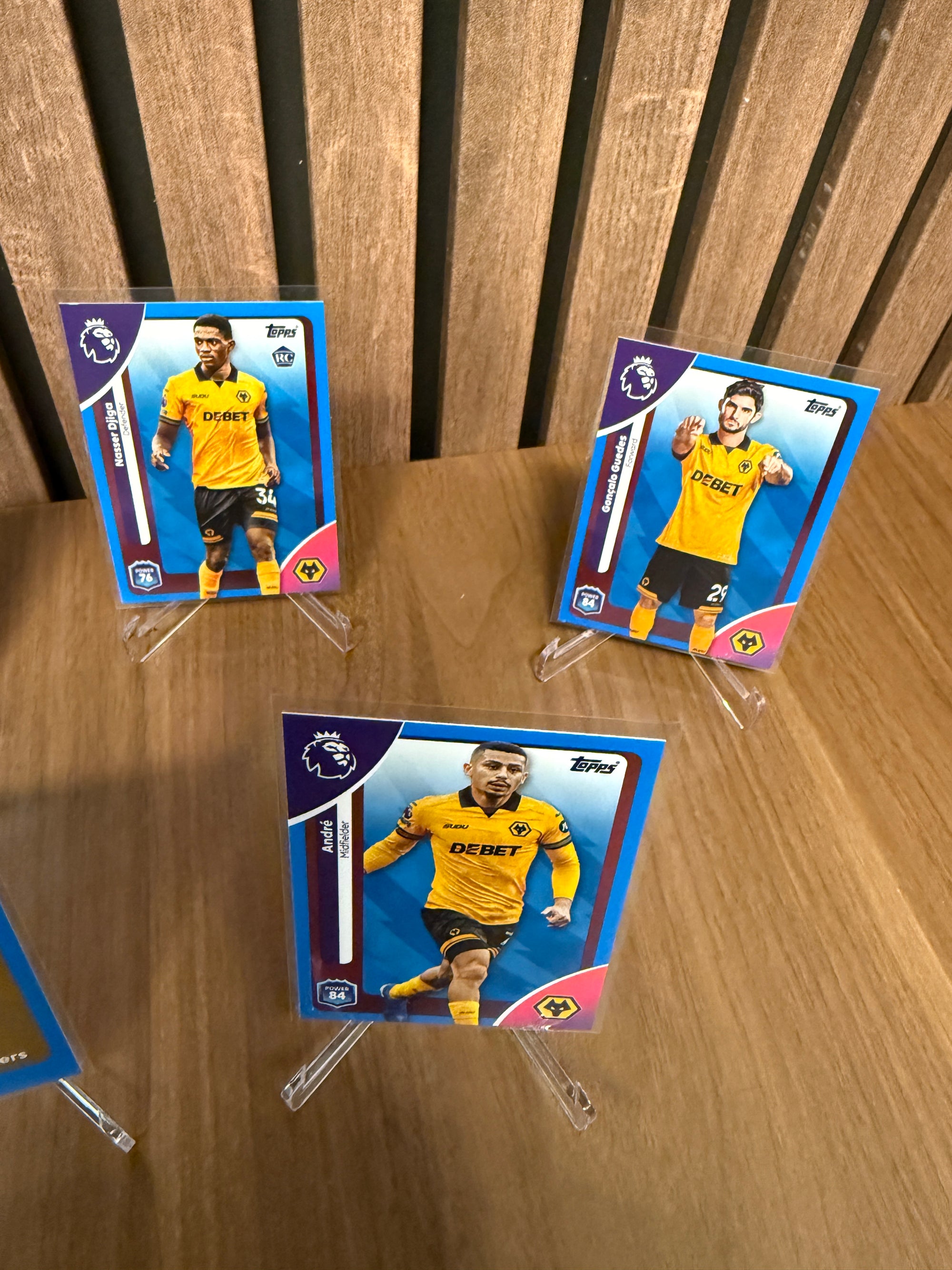 WOLVERHAMPTON WANDERERS - LOT - TOPPS PREMIER LEAGUE 2026 - BLUE PARALLELL