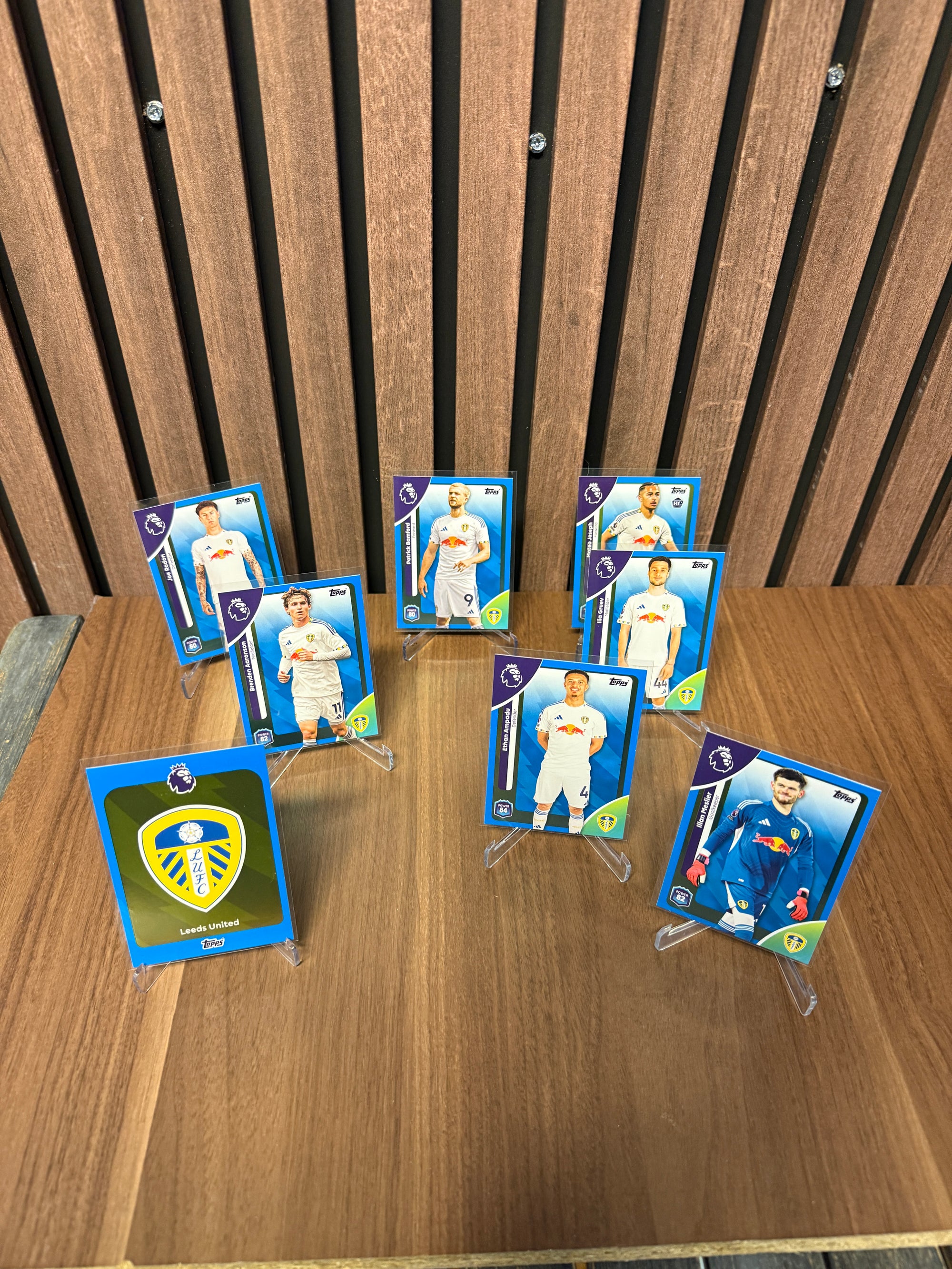LEEDS UNITED - LOT - TOPPS PREMIER LEAGUE 2026 - BLUE PARALLELL