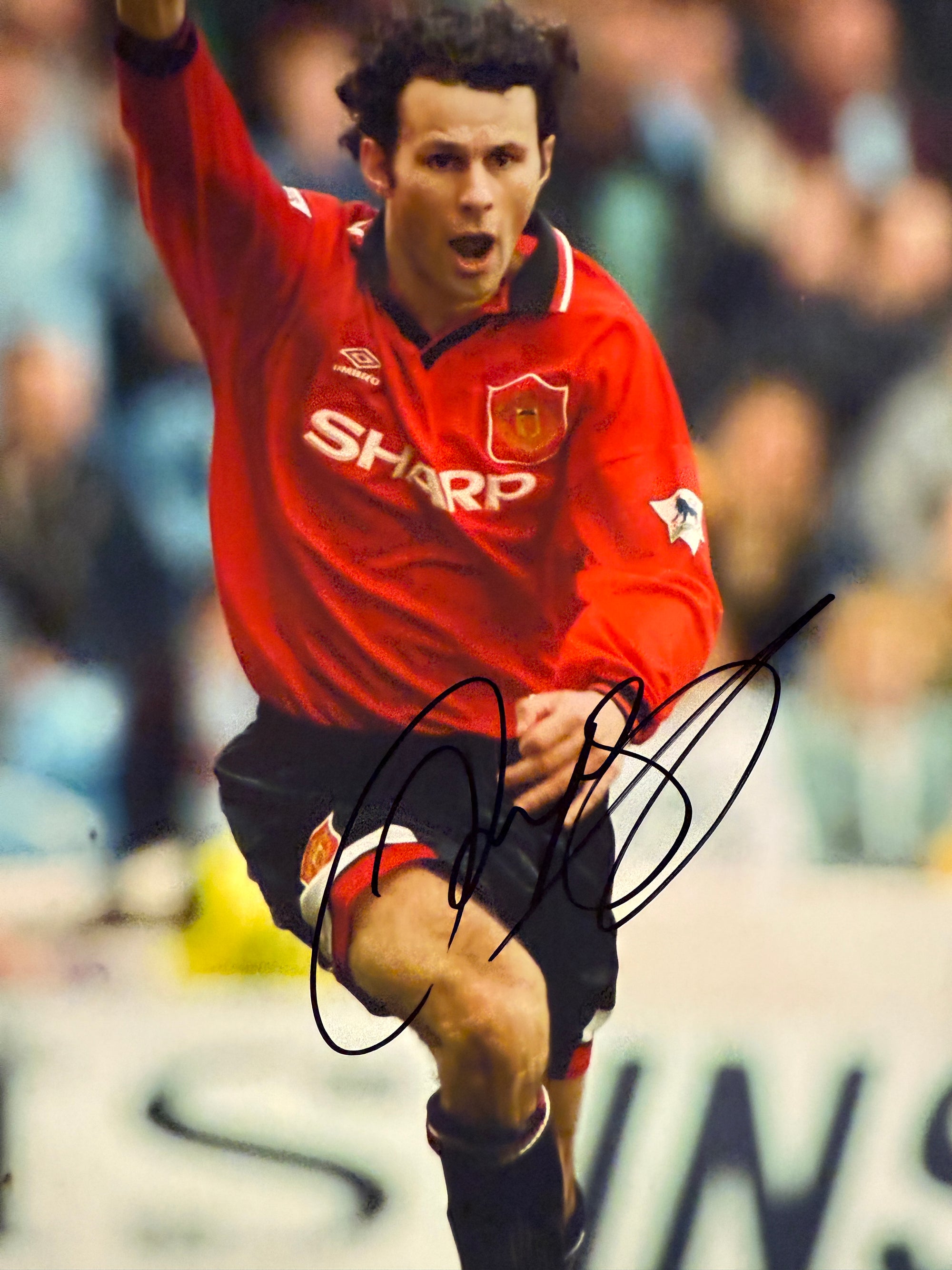 RYAN GIGGS - SIGNERT BILDE MED EKTEHETSBEVIS/COA
