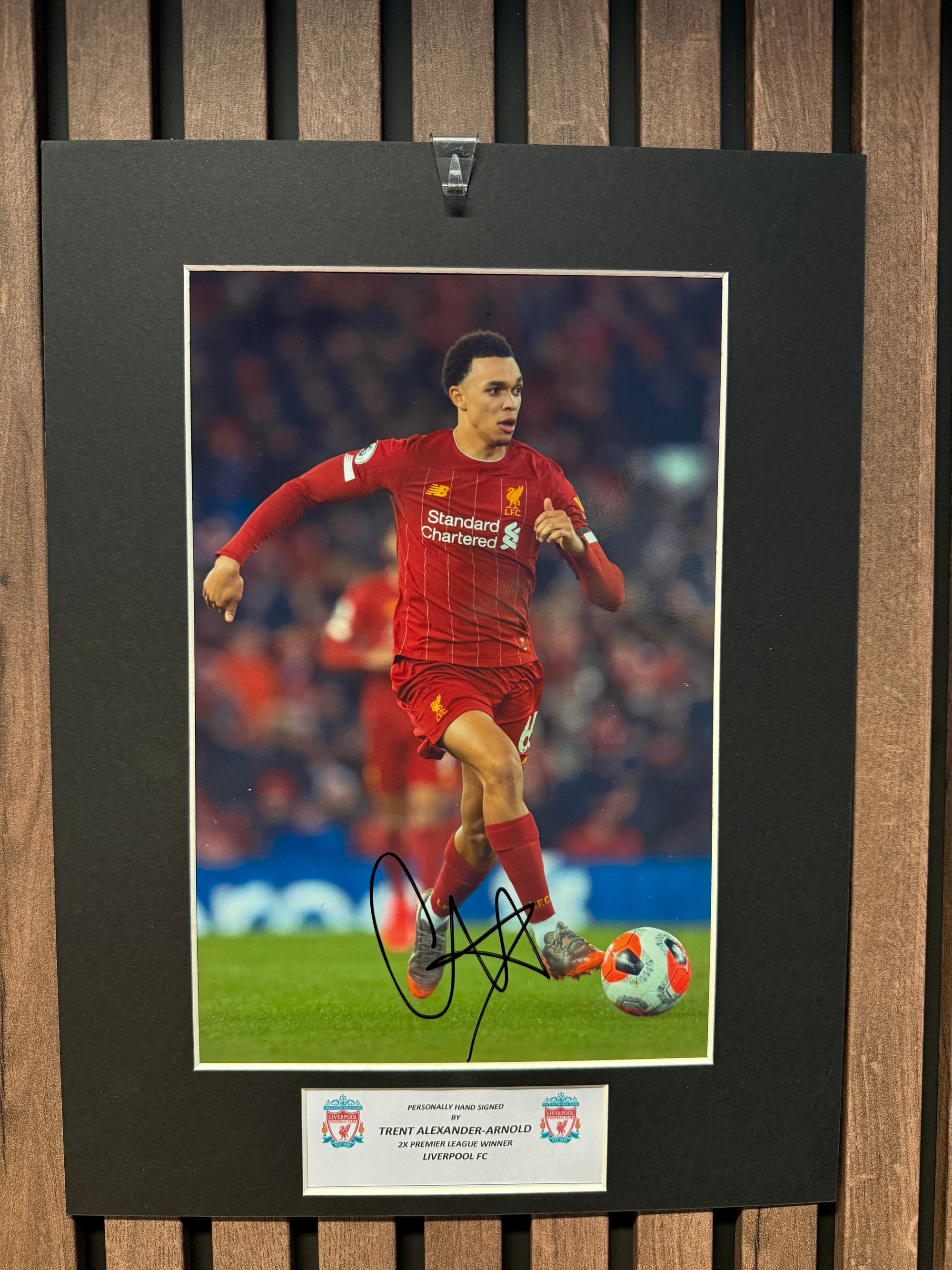 TRENT ALEXANDER-ARNOLD - SIGNERT BILDE MED EKTEHETSBEVIS/COA