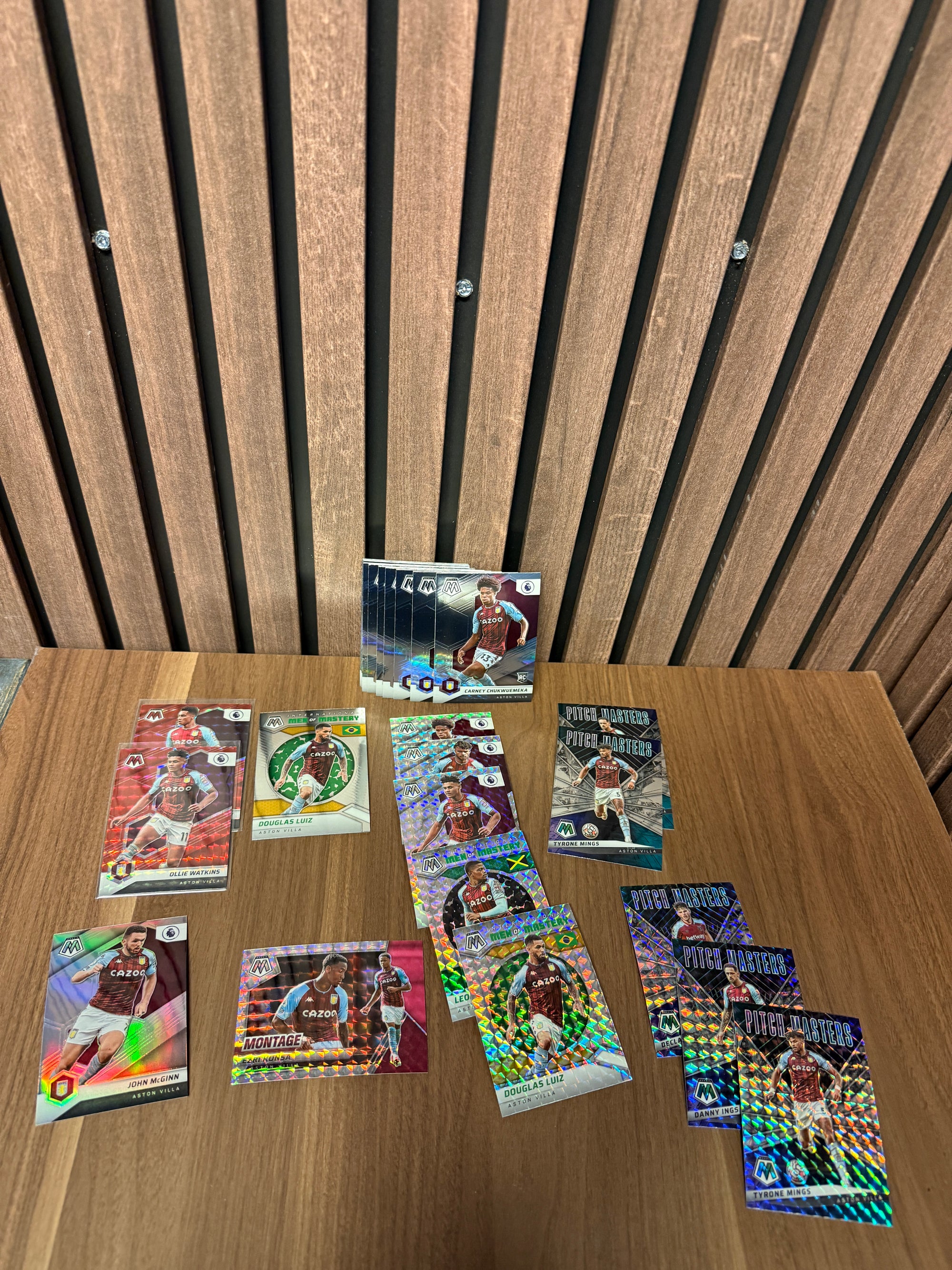ASTON VILLA - LOT - PANINI MOSAIC - PARALLELLER, INSERTS OG LAGSETT