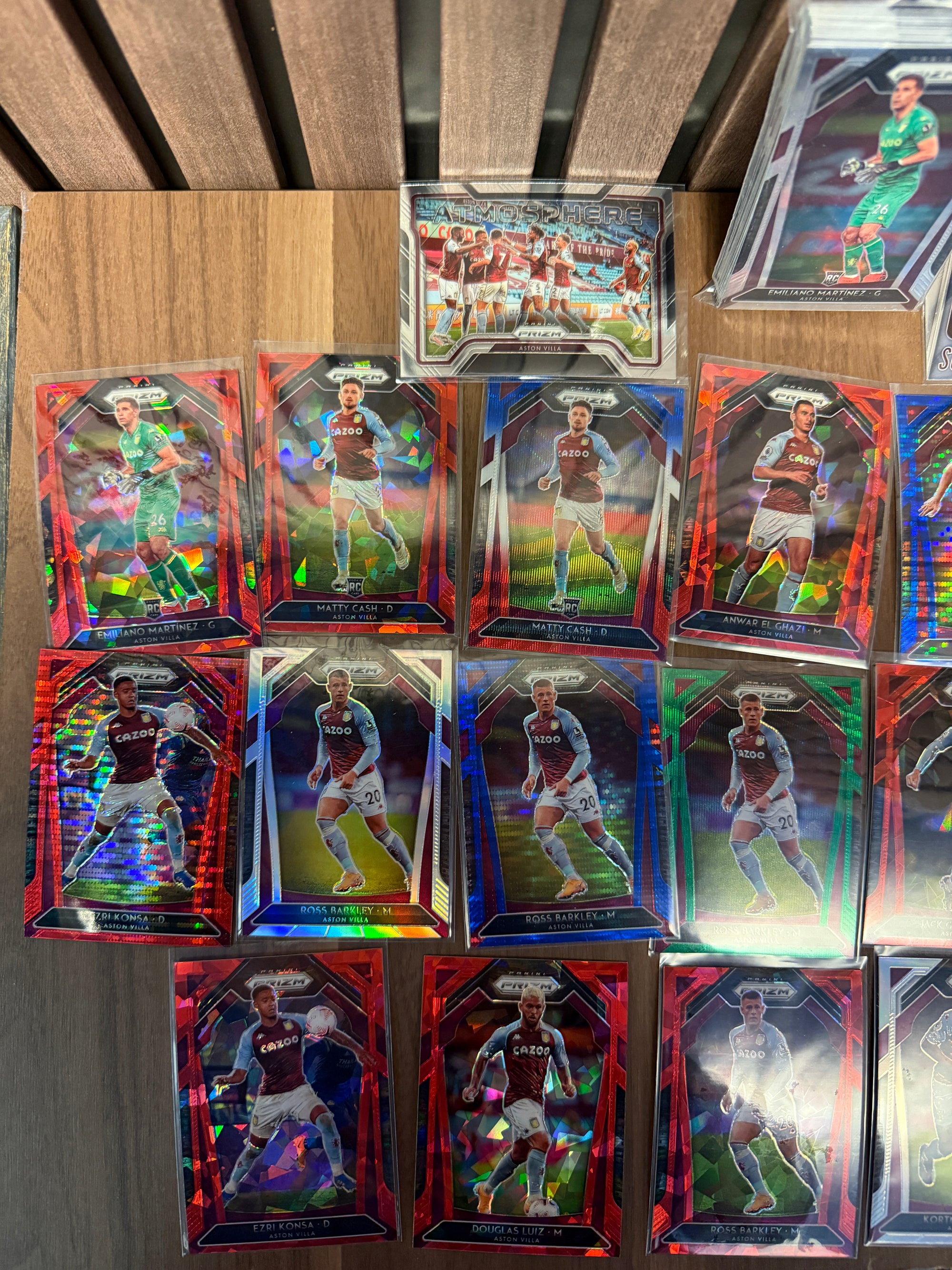 ASTON VILLA - "SUPERLOT" - PRIZM 2020/21 - 22 PARALLELLER/INSERTS, NUMMERERT OG 1 LAGSETT