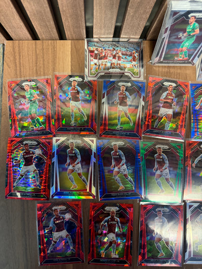 ASTON VILLA - "SUPERLOT" - PRIZM 2020/21 - 22 PARALLELLER/INSERTS, NUMMERERT OG 1 LAGSETT