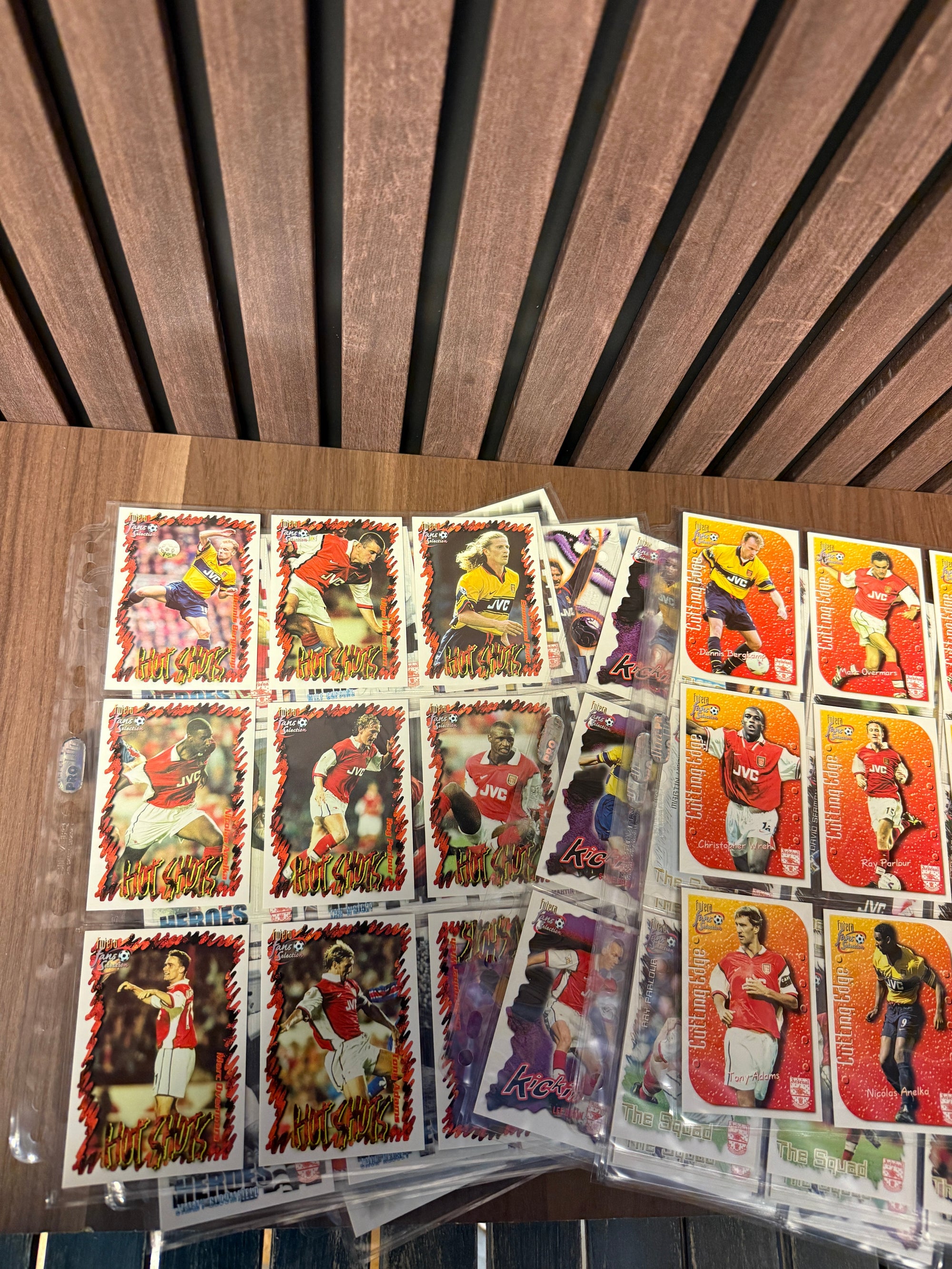 KOMPLETT SETT MED ALLE 99 BASE KORTENE - FUTERA FANS SELECTION ARSENAL 1999