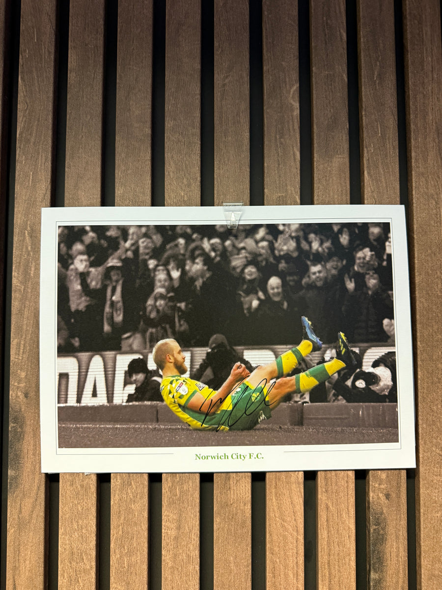 NORWICH CITY - TEEMU PUKKI - SIGNERT BILDE MED EKTEHETSBEVIS/COA