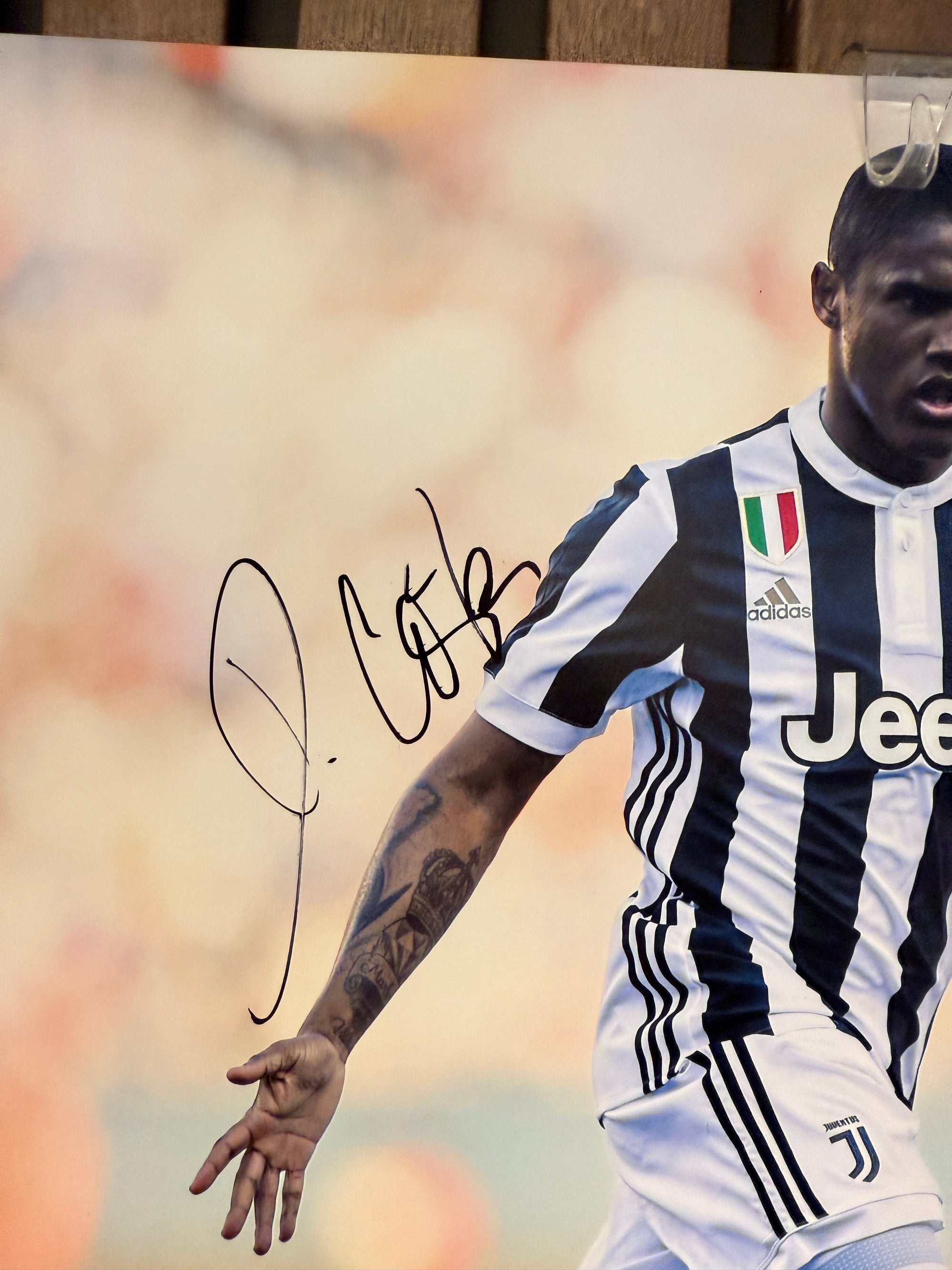 JUVENTUS - DOUGLAS COSTA - SIGNERT BILDE MED EKTEHETSBEVIS/COA