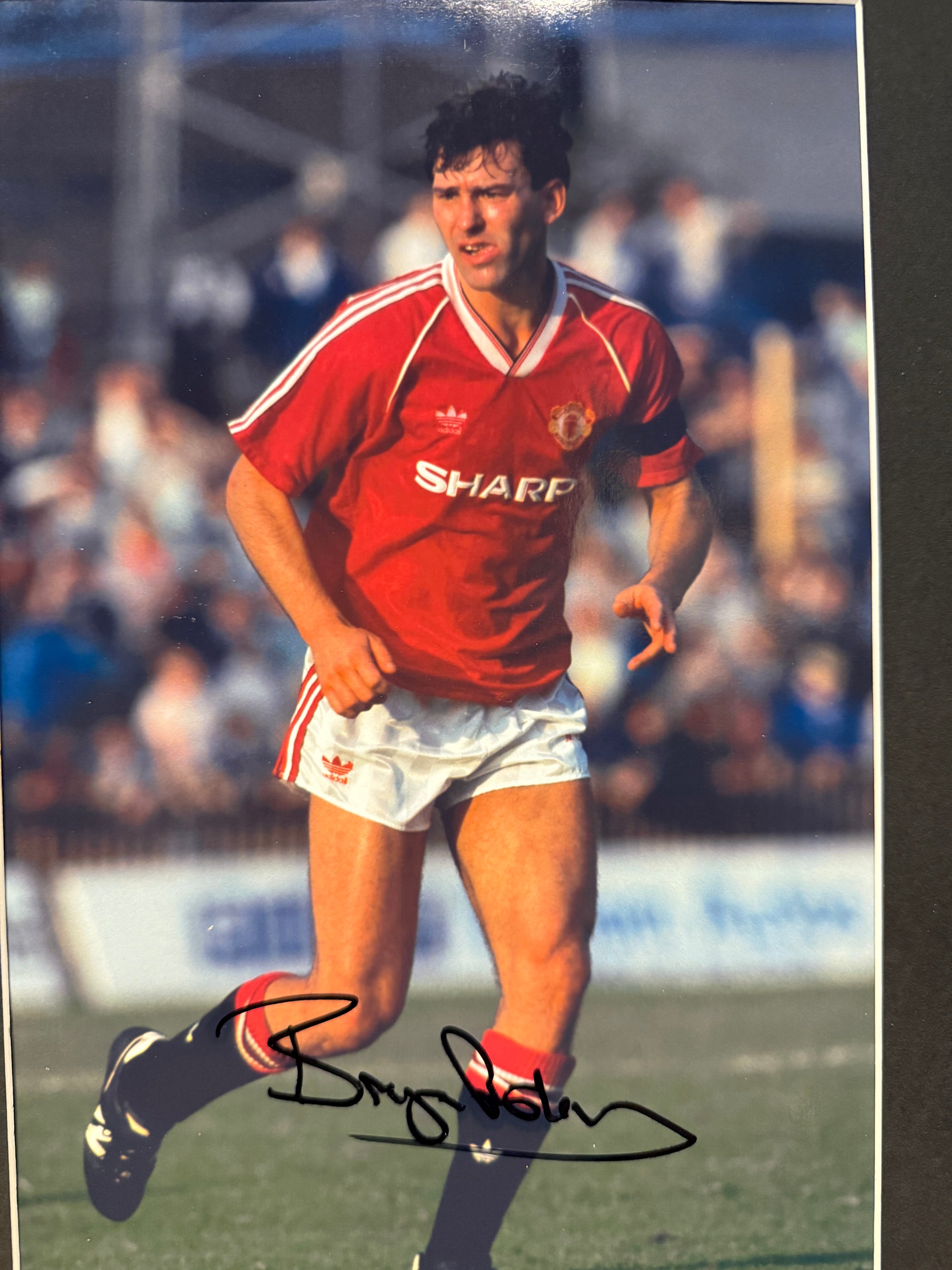 BRYAN ROBSON - SIGNERT BILDEMONTAGE MED EKTEHETSBEVIS/COA