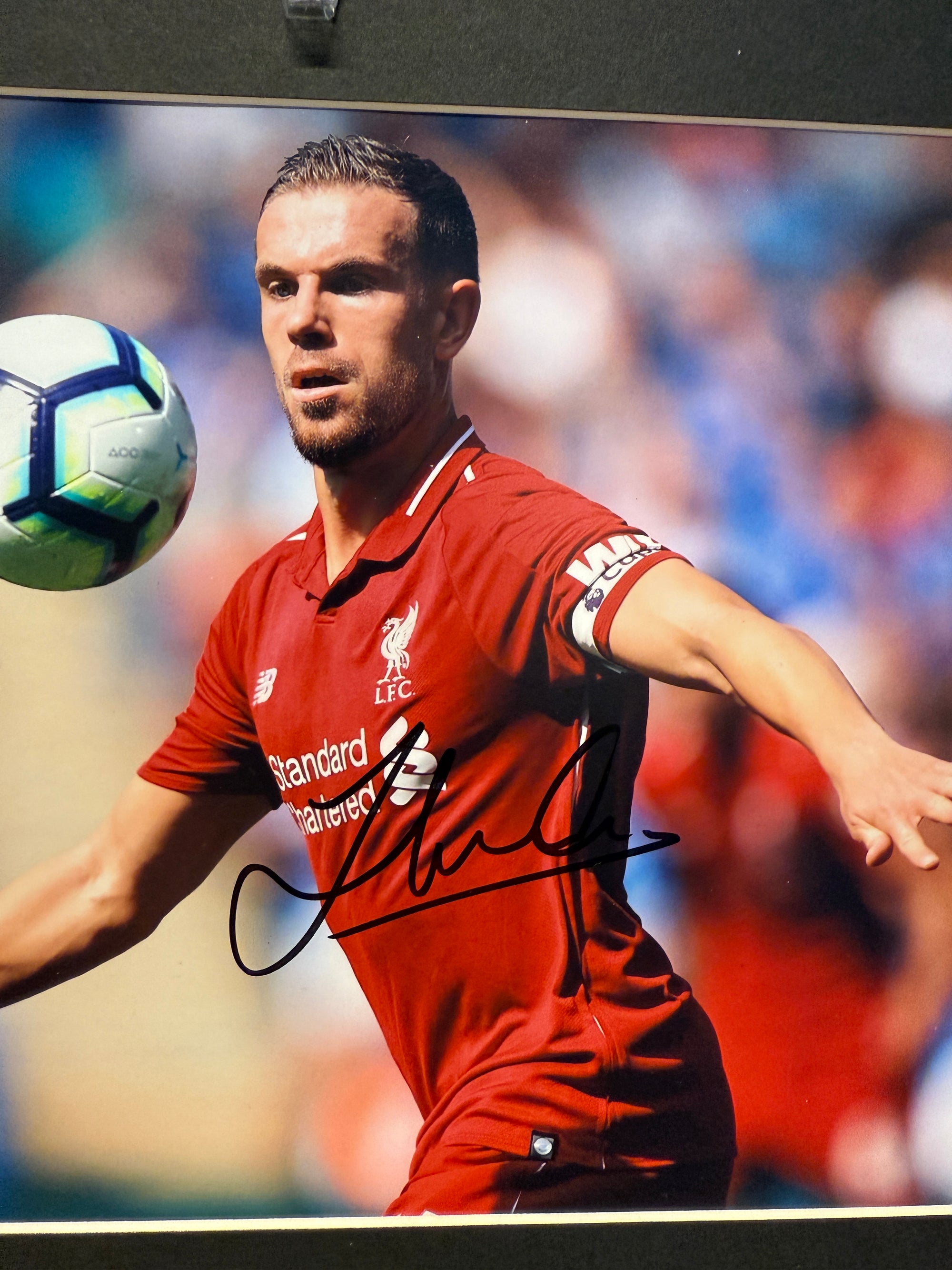 JORDAN HENDERSON - SIGNERT BILDE MED EKTEHETSBEVIS/COA