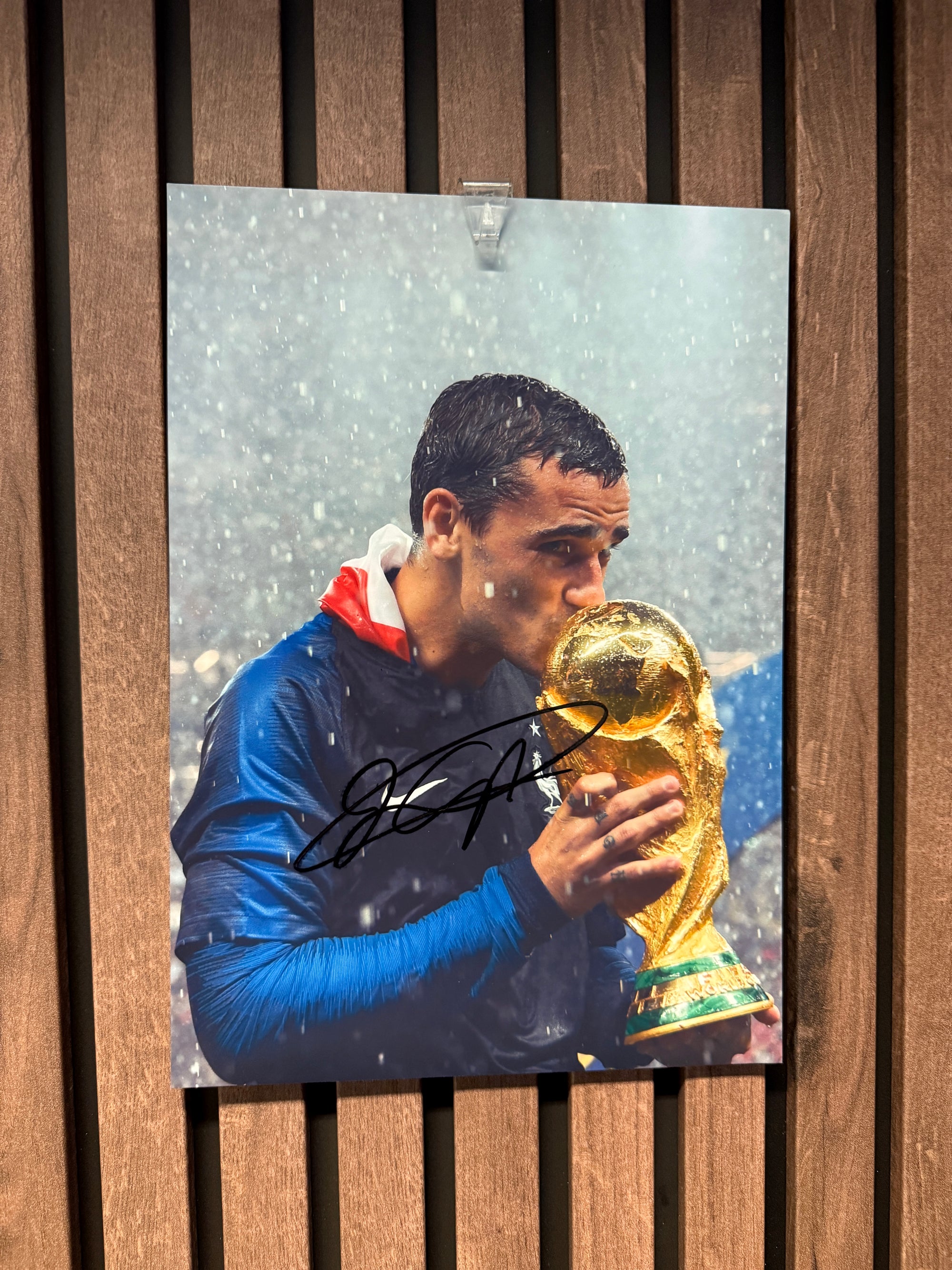 ANTOINE GRIEZMANN - SIGNERT BILDE MED EKTEHETSBEVIS/COA