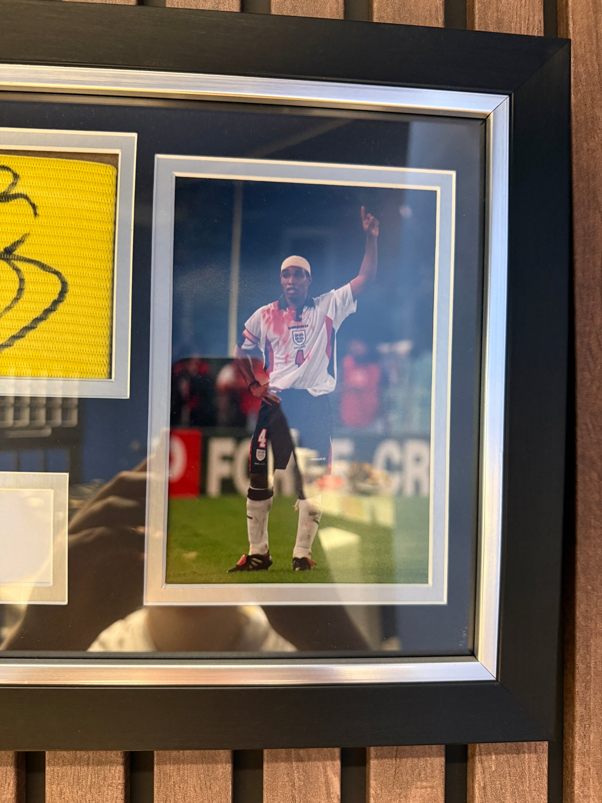 PAUL INCE - SIGNERT KAPTEINSBIND MED EKTEHETSBEVIS/COA