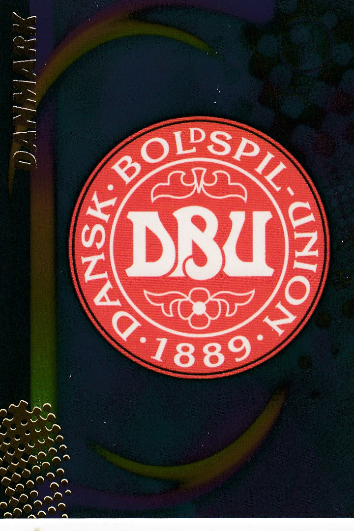 124. DANMARK - COUNTRY BADGE - FOIL