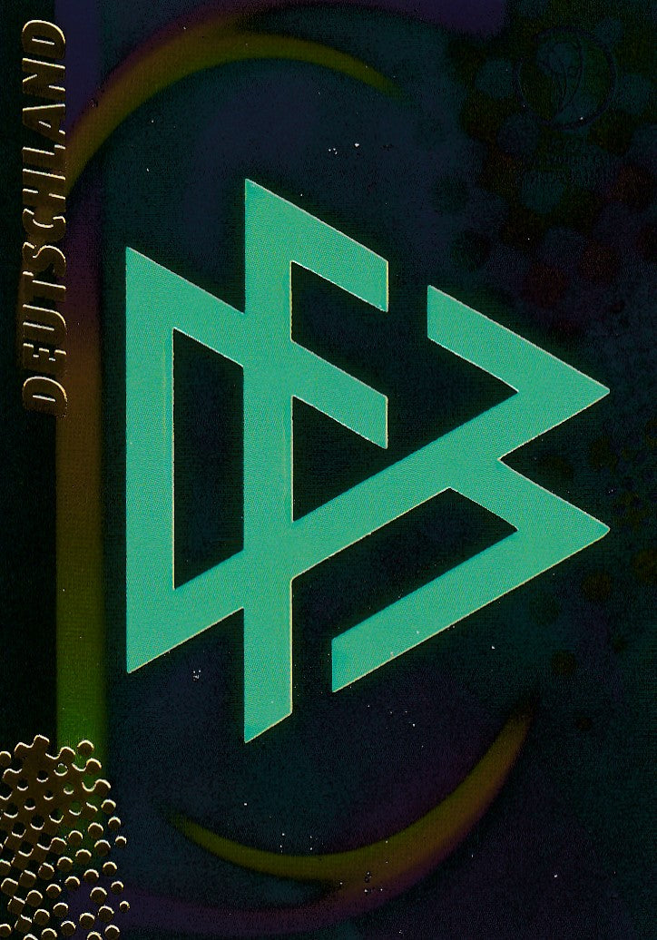 125. GERMANY - COUNTRY BADGE - FOIL