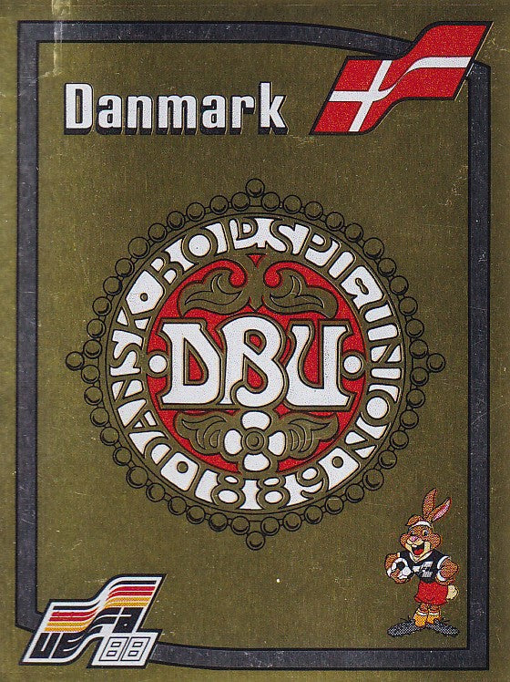 104. DENMARK - COUNTRY EMBLEM - GOLD METAL