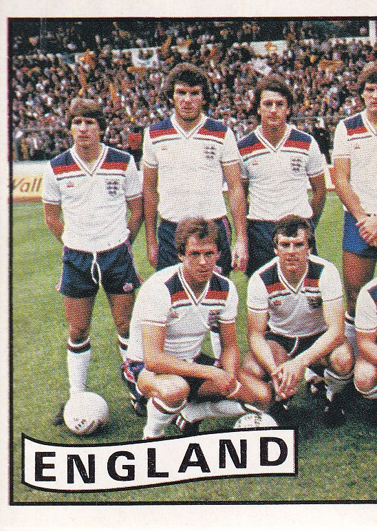 235. TEAM PHOTO 1/2 - ENGLAND