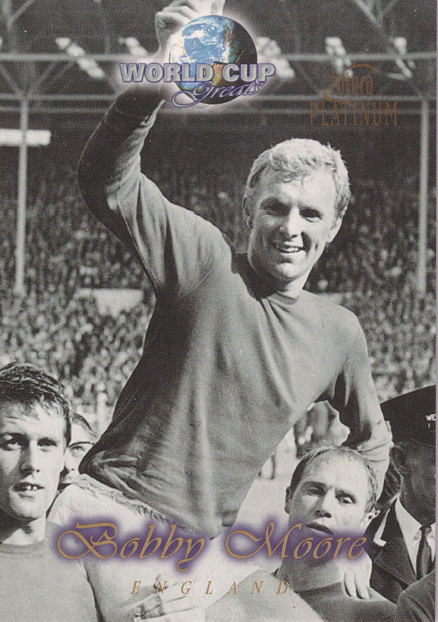 031. BOBBY MOORE - ENGLAND